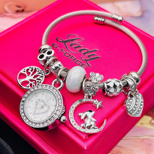 Nueva Pulsera Reloj con Charms